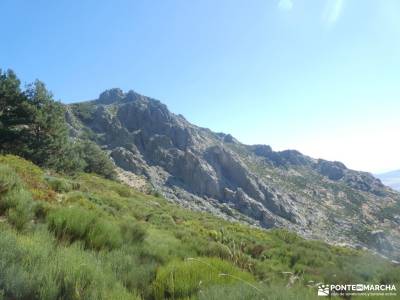 Refugio y vuelta al Pico de la Najarra; donde nace el tajo mochilas grandes parques naturales asturi
